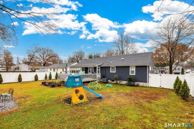 Building Photo - 14 Haynes Rd