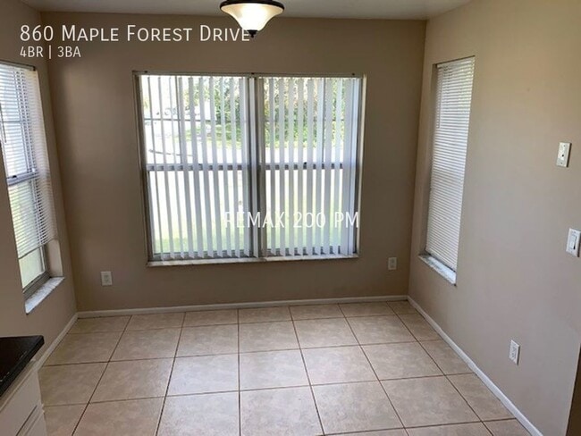 Building Photo - 860 Maple Forest Dr