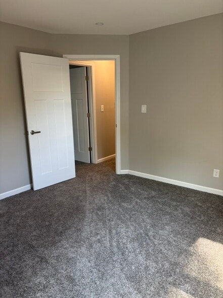 Bedroom 2 - 863 S Silver Lake St