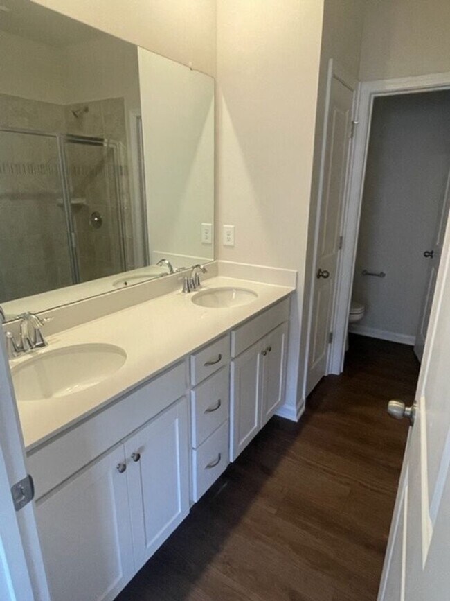 Building Photo - !!! Coming Soon!!! Stunning Townhome for Lease! Available 4/5/26