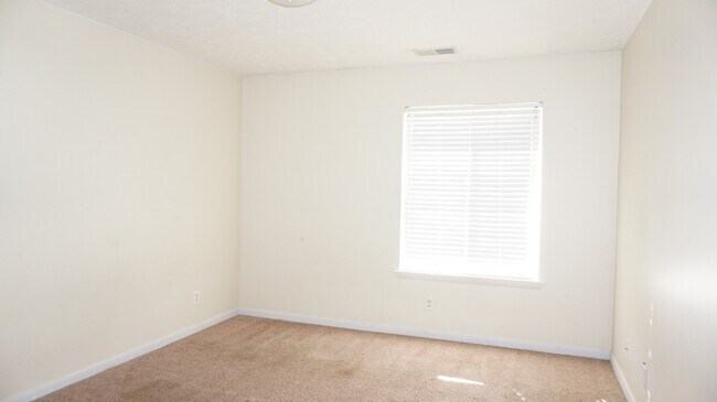 Building Photo - 3374 Galleria Dr