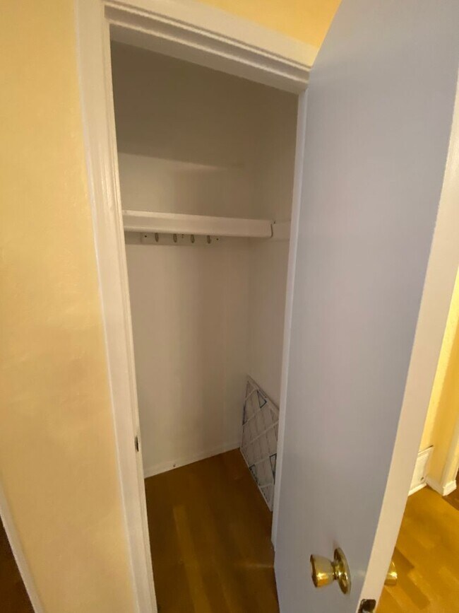 Building Photo - Beautiful 3 Bedroom Home in NE Albuquerque