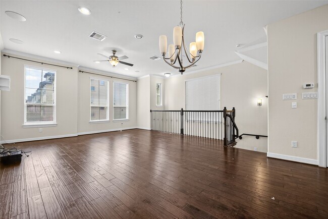 Building Photo - 2707 Shadybrook Meadow Dr