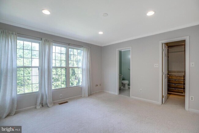 Building Photo - 5610 Gosling Ct