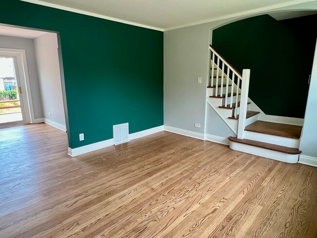 Primary Photo - 7224 W Summerdale Ave