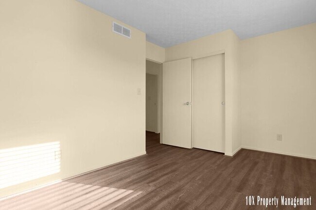 Building Photo - 1954-1956 Briceton Dr