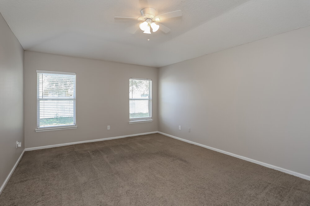 Building Photo - 14075 Golden Eagle Dr