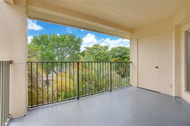 Primary Photo - 9999 Summerbreeze Dr