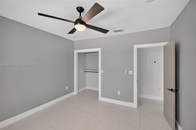 Building Photo - 533 Mokena Dr