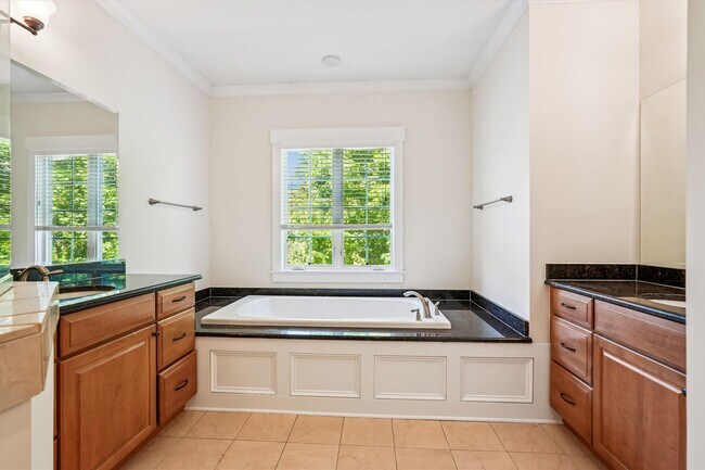 Building Photo - Incredible 4BR, 4.5BA Luxury Bethesda Home!!