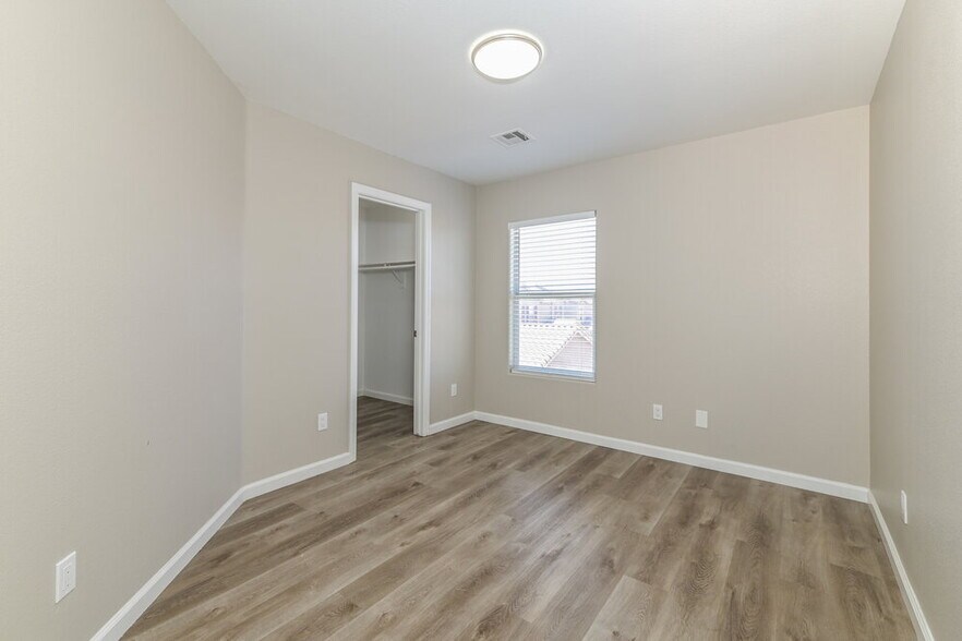 Building Photo - 573 Fork Mesa Ct