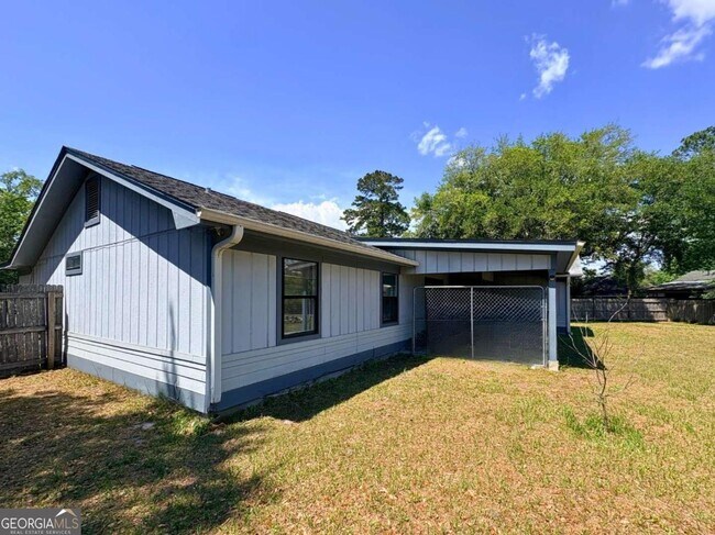Building Photo - 142 Woodvalley Ct