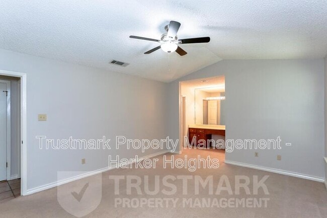 Building Photo - 1505 Spicewood Cir