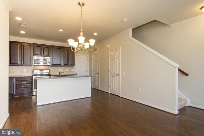 Building Photo - 20610 Maitland Terrace