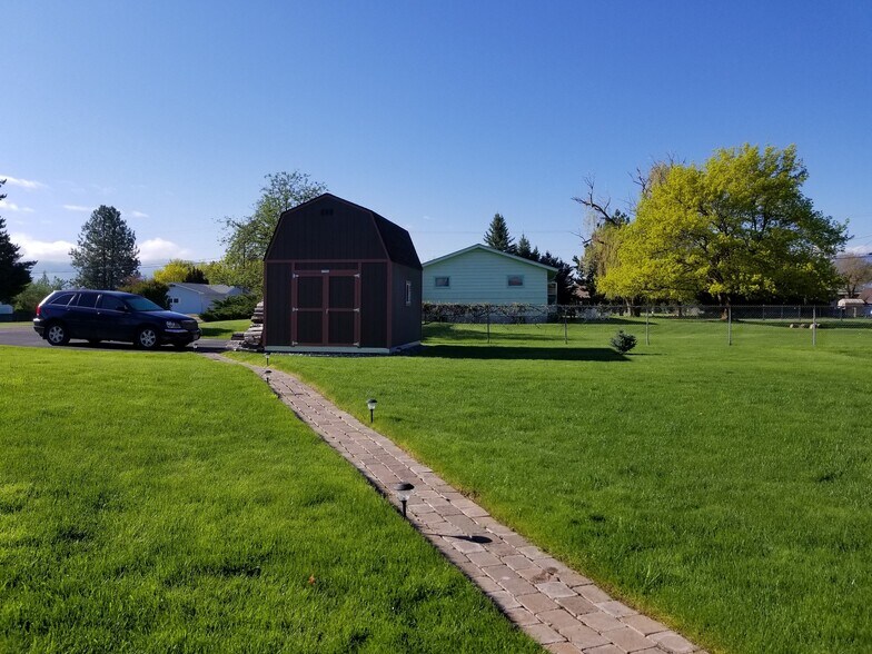 Building Photo - 3403 North Ave W