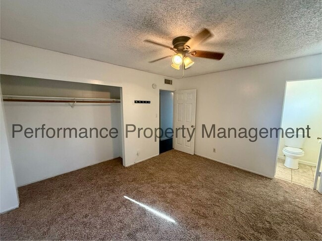 Building Photo - Cute 3 Bed/2 Bath Home in Taft w/ $0 Deposit Option