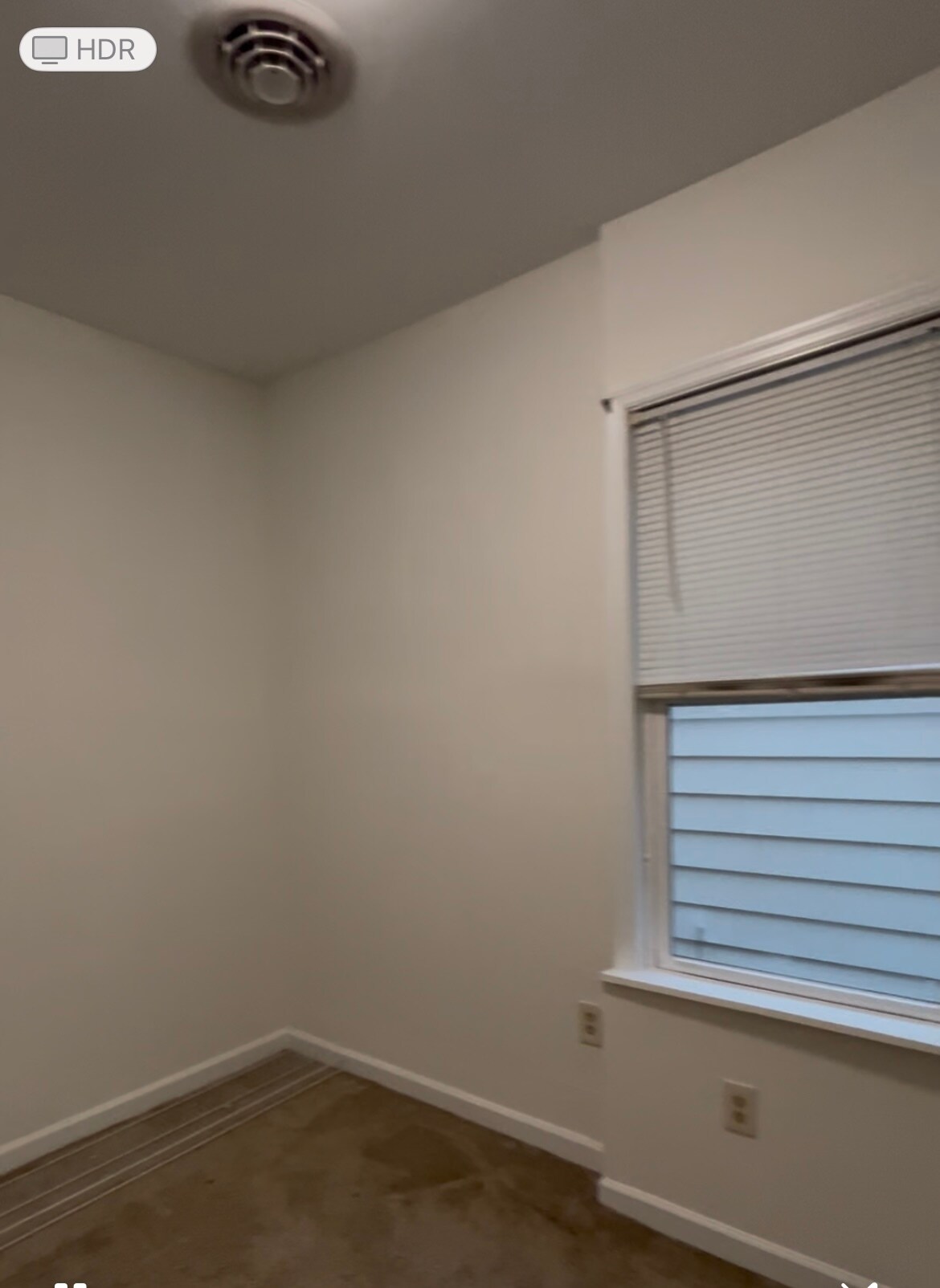 Building Photo - 23 Bonheim St