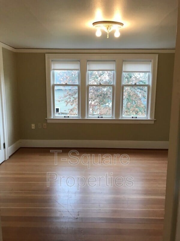 Building Photo - 9056 Avondale Rd NE