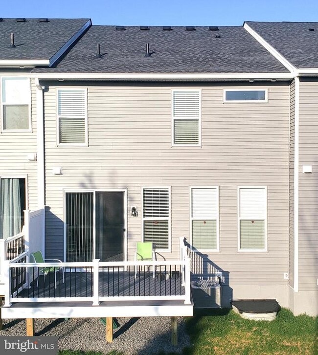 Building Photo - 12 Sassafras Ln