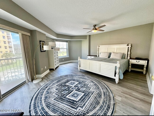 Building Photo - 4670 Links Village Dr