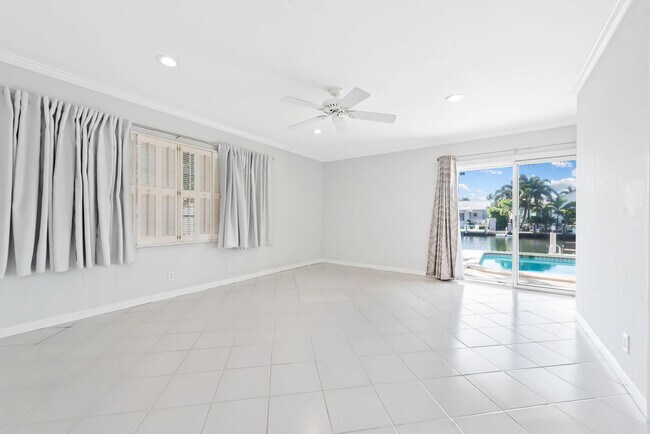 Building Photo - 2612 Marion Dr