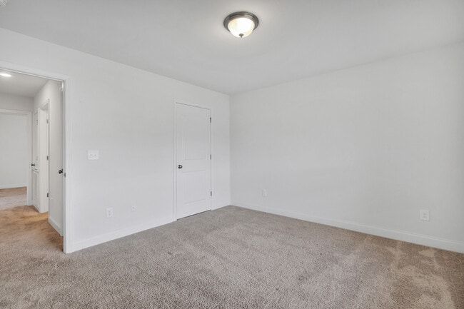 Building Photo - 2452 Belltown Dr SW