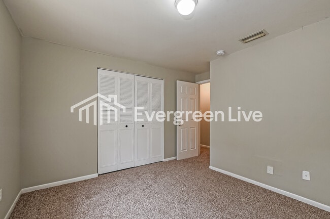 Building Photo - 2038 Keyes Ln