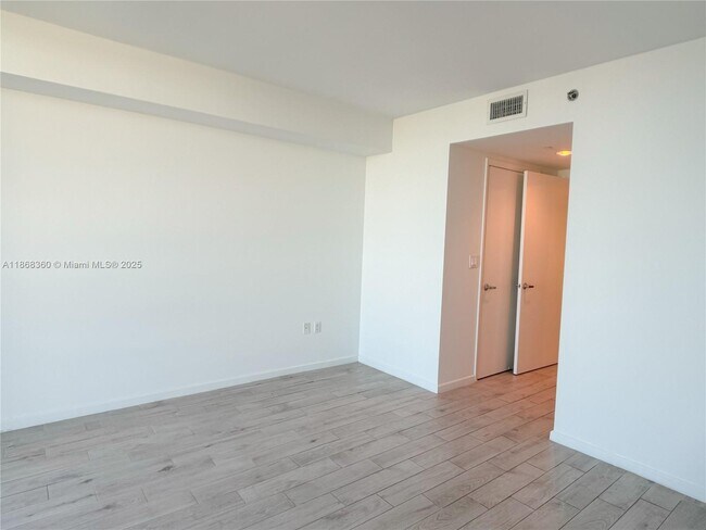 Building Photo - 50 Biscayne Blvd
