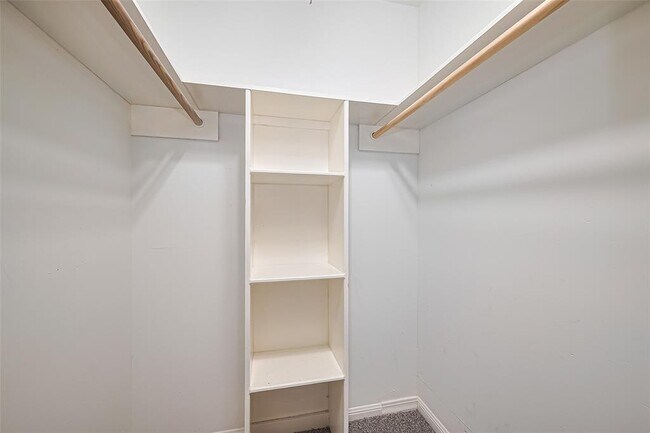 Building Photo - 1708 Ruella Ln