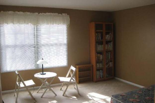 Building Photo - 1428 W Sapphire Dr