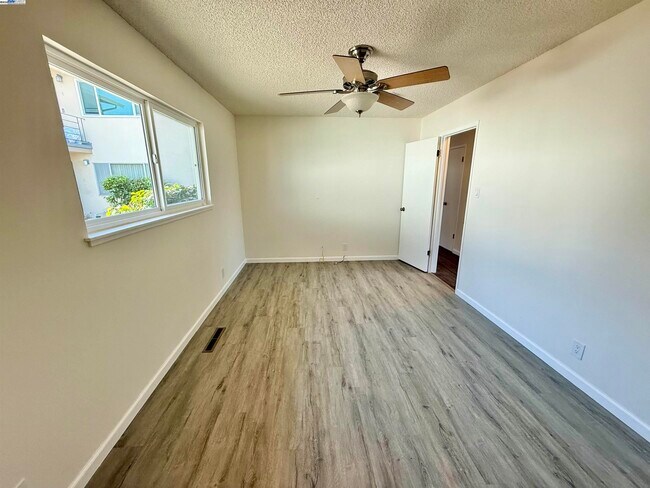 Building Photo - 809 Coburn Ct