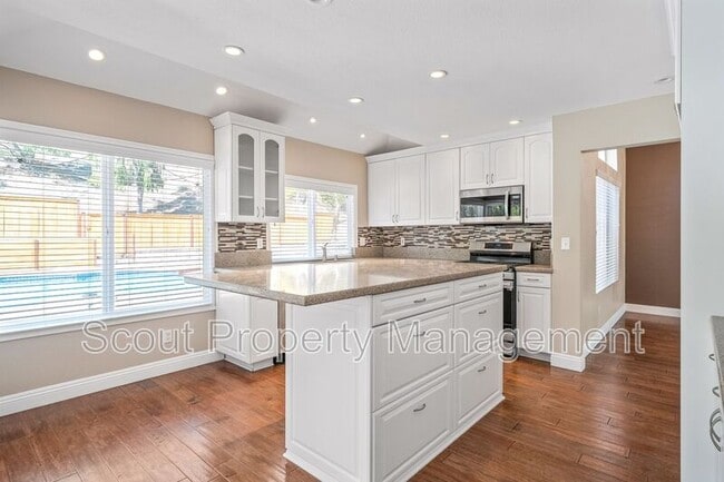 Building Photo - 24576 Jacarte Dr