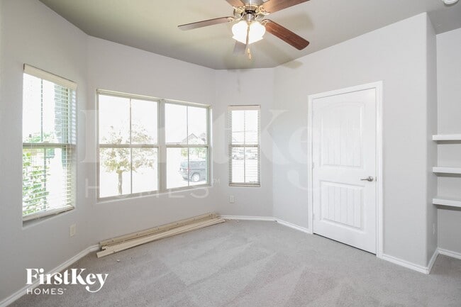 Building Photo - 5134 Mountain View Dr