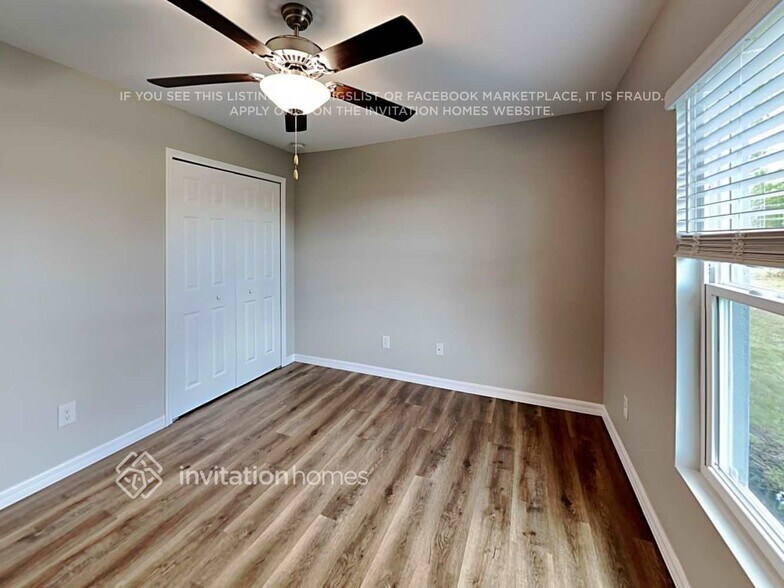 Building Photo - 16083 Minorca Dr