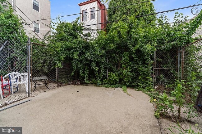 Building Photo - 2118 N Carlisle St