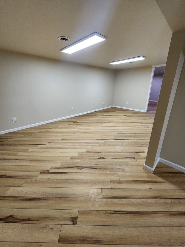 Building Photo - Beautifully Renovated Ranch-style Home!