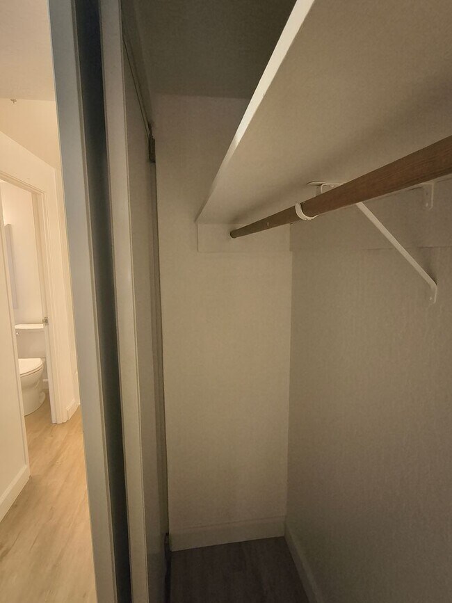 Building Photo - Newly Renovated Spacious 1BD/1 BA Property Available for Rent!!!