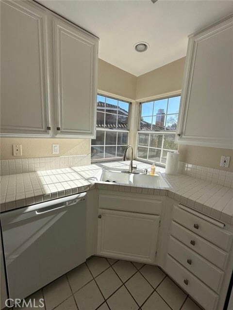 Building Photo - 170 Matisse Cir