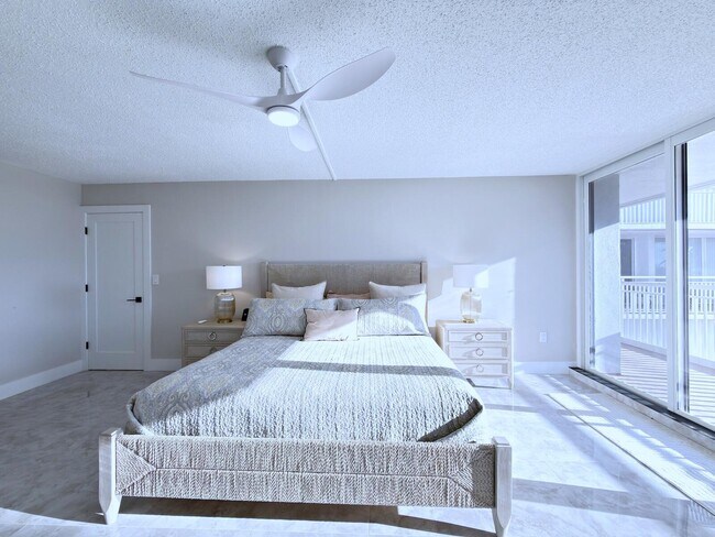 Building Photo - 3546 S Ocean Blvd