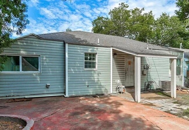 Building Photo - 2140 NW 36th St