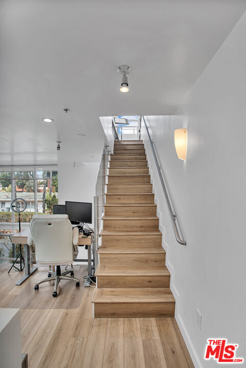Building Photo - 5806 Waring Ave