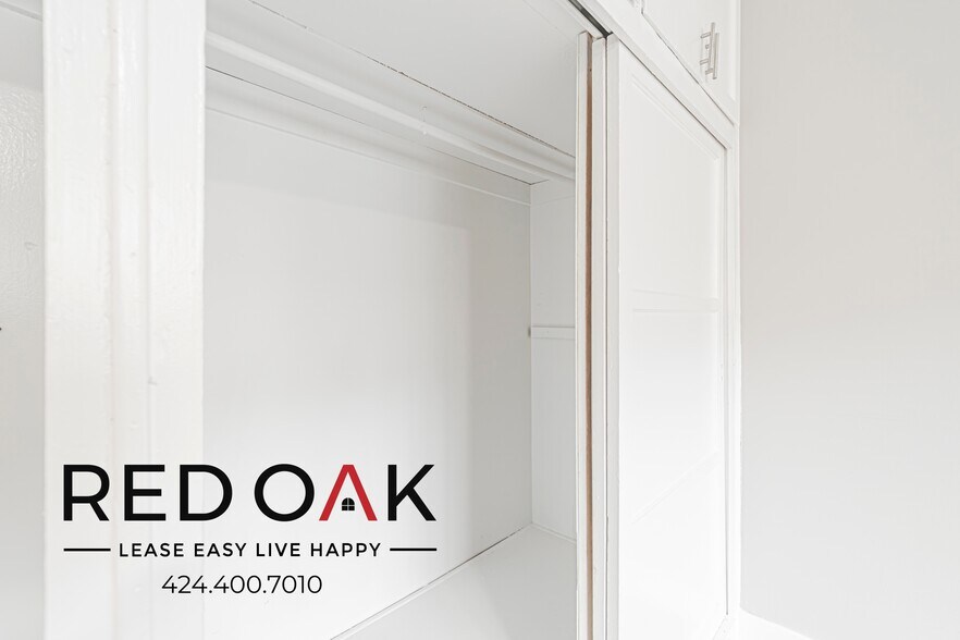 Building Photo - 4646 Coliseum St