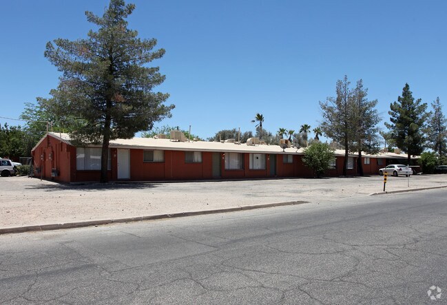 Primary Photo - Suncrest Apartments