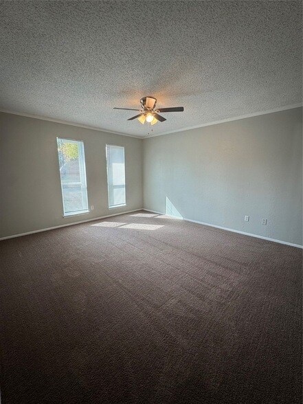 Building Photo - 1925 Bosque Dr