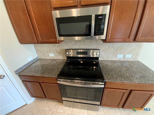 Building Photo - 1407 Chalice Dr