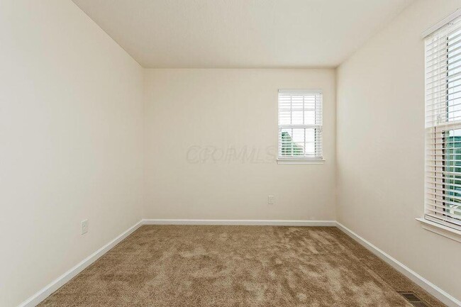 Building Photo - 6135 Brandon Dr