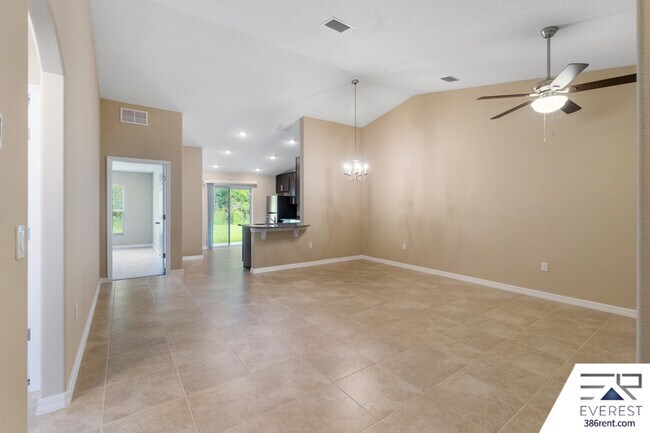 Building Photo - 3 Slumber Path