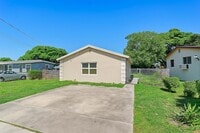 Building Photo - 1340 W 35th St