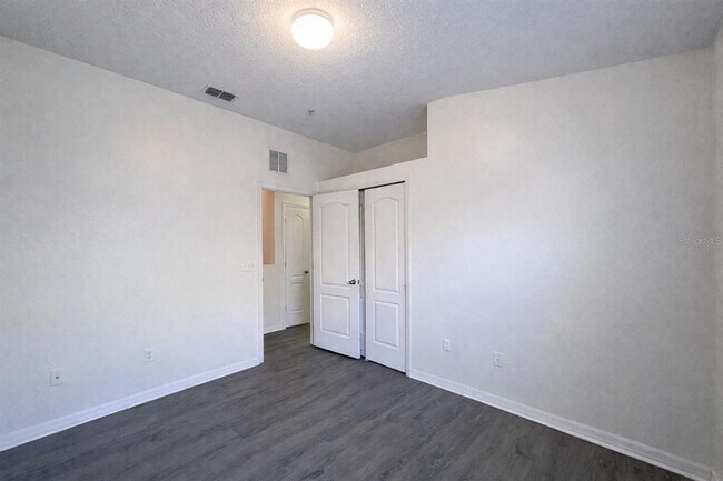 Building Photo - 15342 Oak Apple Ct