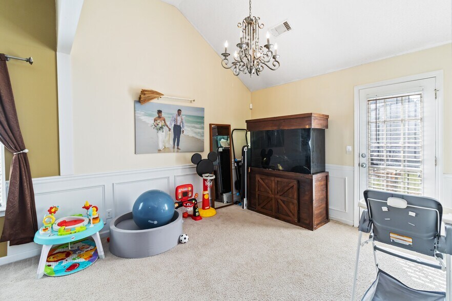 Building Photo - 4273 Holliday Rd